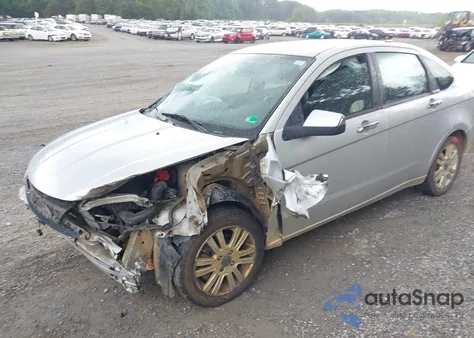 2010 Ford Focus Sel z USA, uszkodzony, nr VIN 1FAHP3HN0AW135807